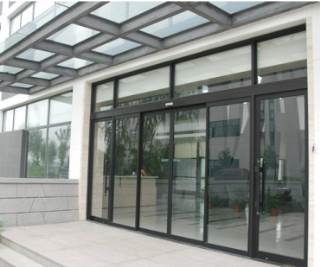 購買自動(dòng)門時(shí)應(yīng)考慮哪些因素